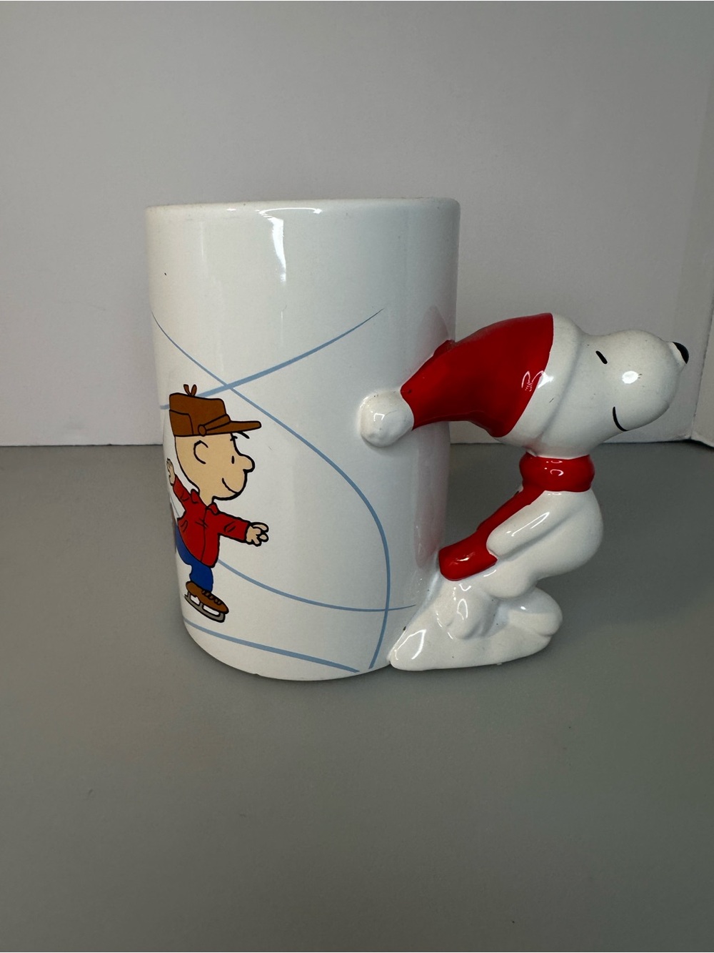 Peanuts White 20oz Mug with Red Snoopy Handle